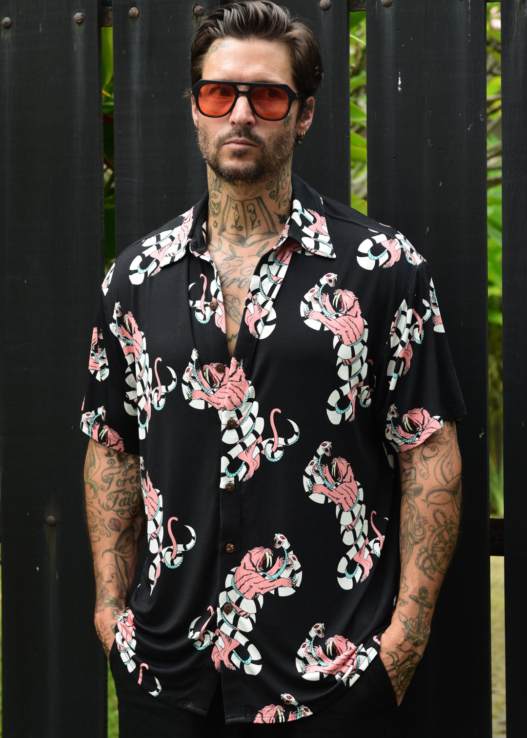 Tiger Fang Hawaiian Shirt In Midnight Black – Tropical Black